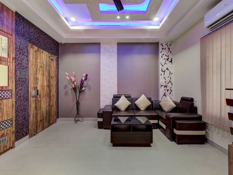 Hotel Oyo 15433 Bmg Residency