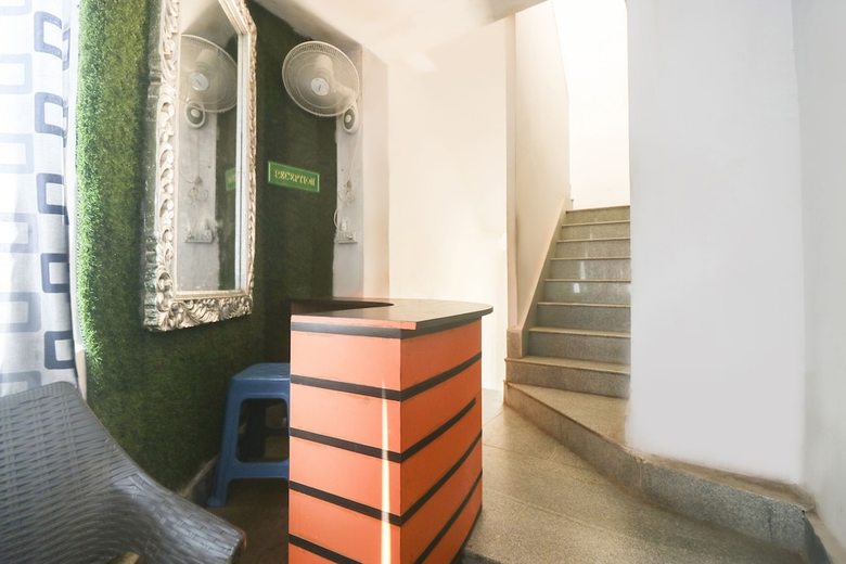 Oyo 18658 Hotel Royal Green