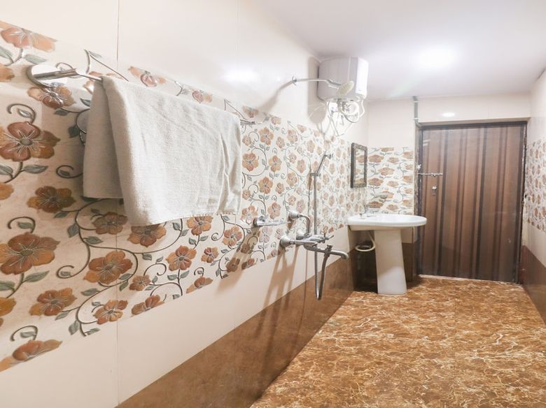 Oyo 18658 Hotel Royal Green