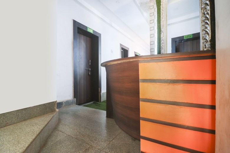 Oyo 18658 Hotel Royal Green