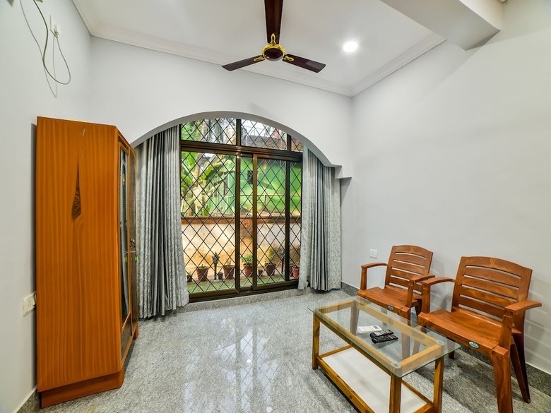 Hotel Oyo 29082 Pavitra Beach Home