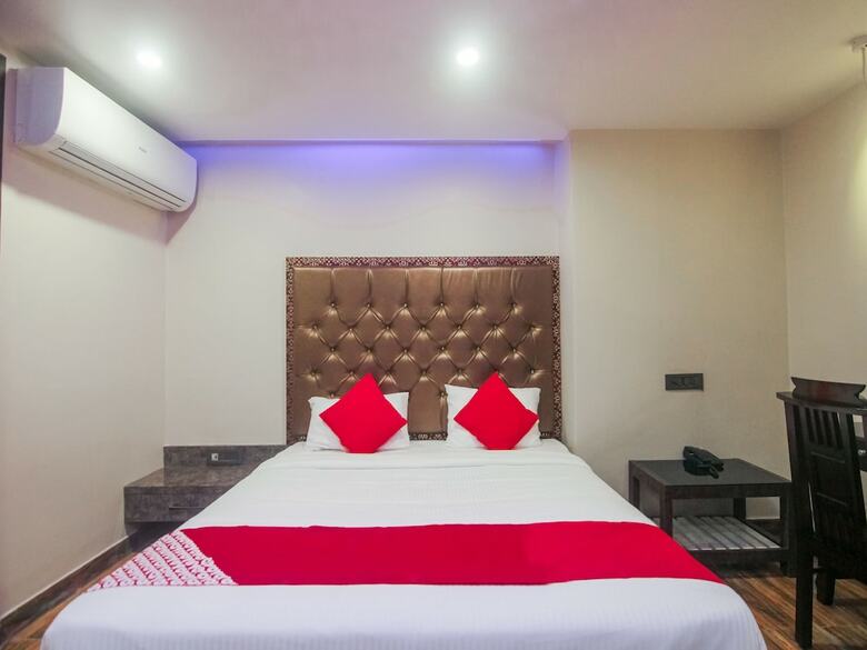 Hotel Oyo 17304 Ransu Residency