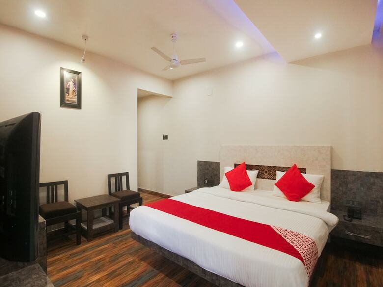 Hotel Oyo 17304 Ransu Residency