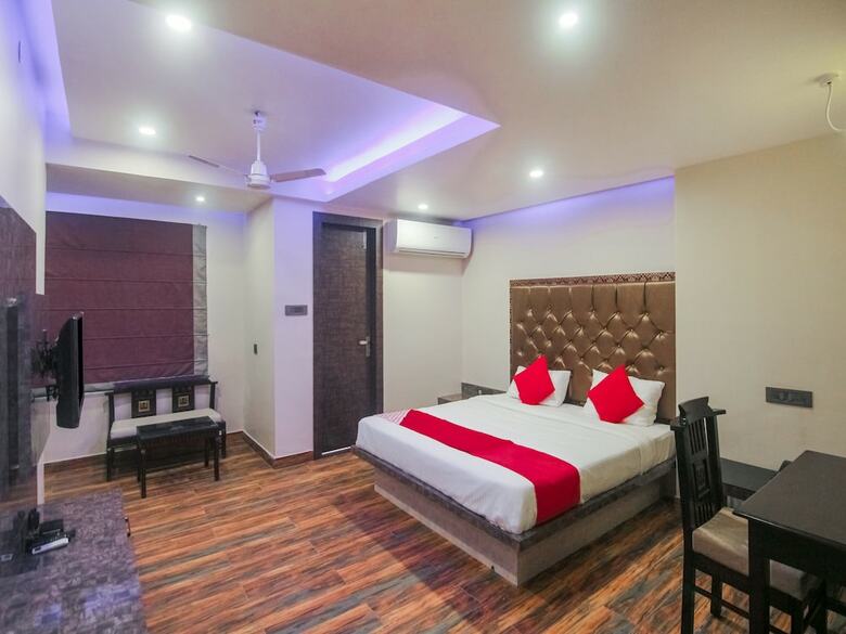 Hotel Oyo 17304 Ransu Residency