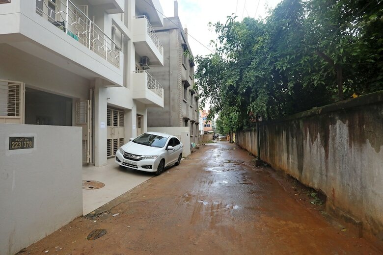 Hotel Oyo 15084 Lotus Residency