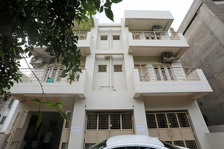 Hotel Oyo 15084 Lotus Residency