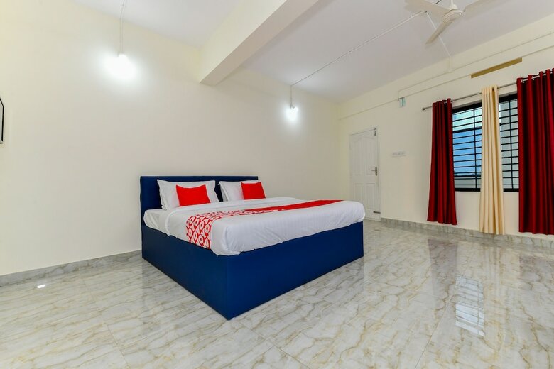 Hotel Oyo 26488 Athani Residency
