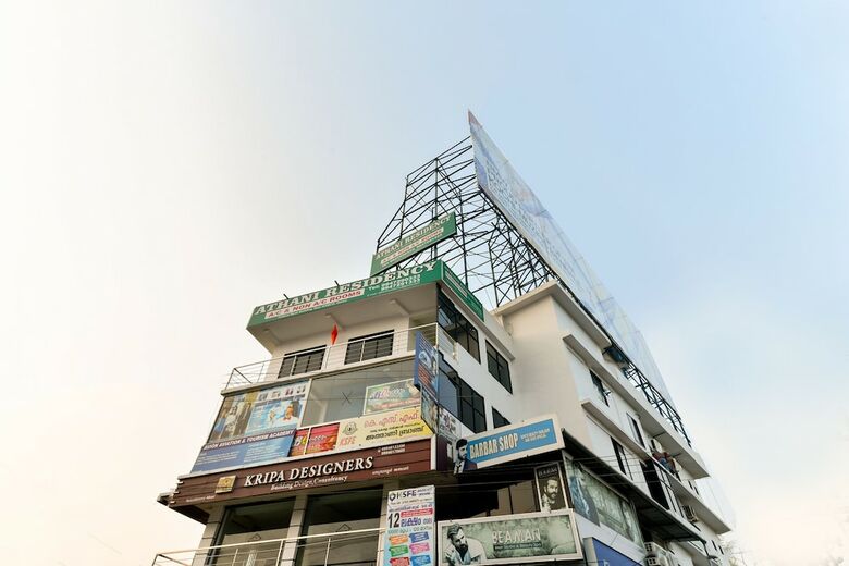 Hotel Oyo 26488 Athani Residency