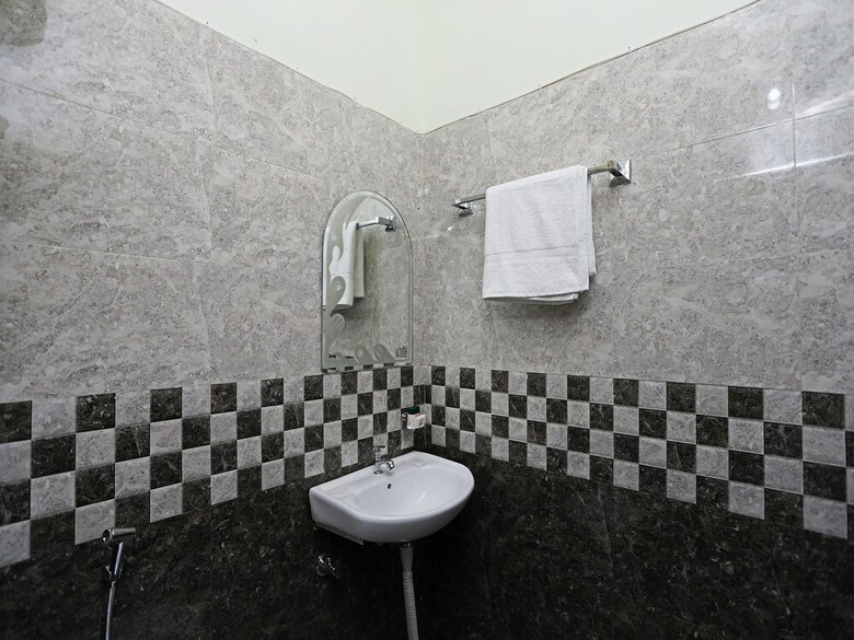 Hotel Oyo 17293 Country Residency