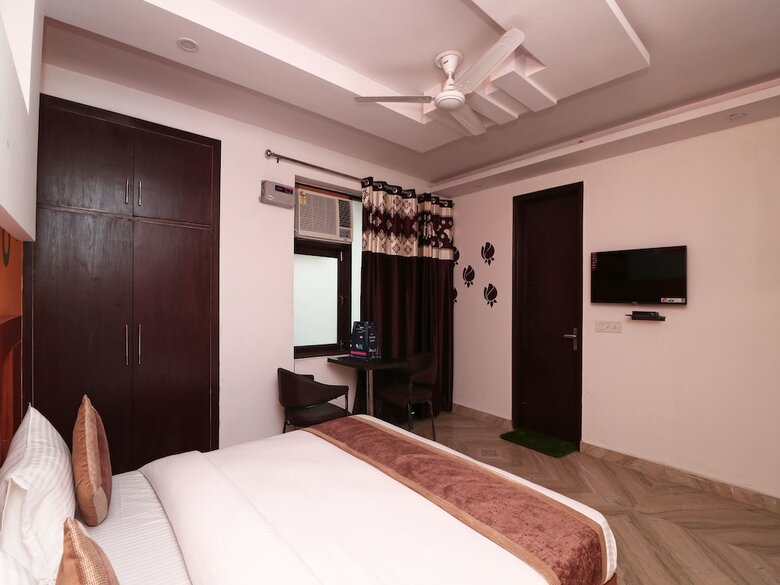 Hotel Oyo 16168 Maira Grand