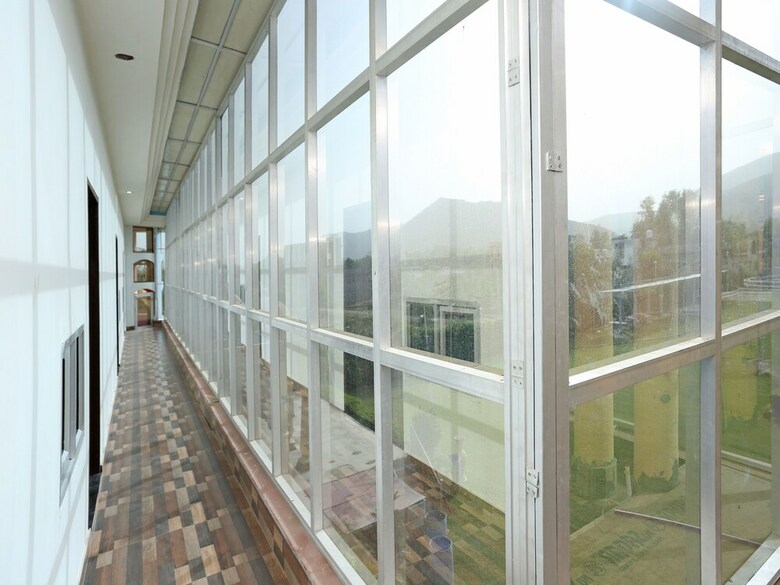Oyo 15492 Hotel Dolly