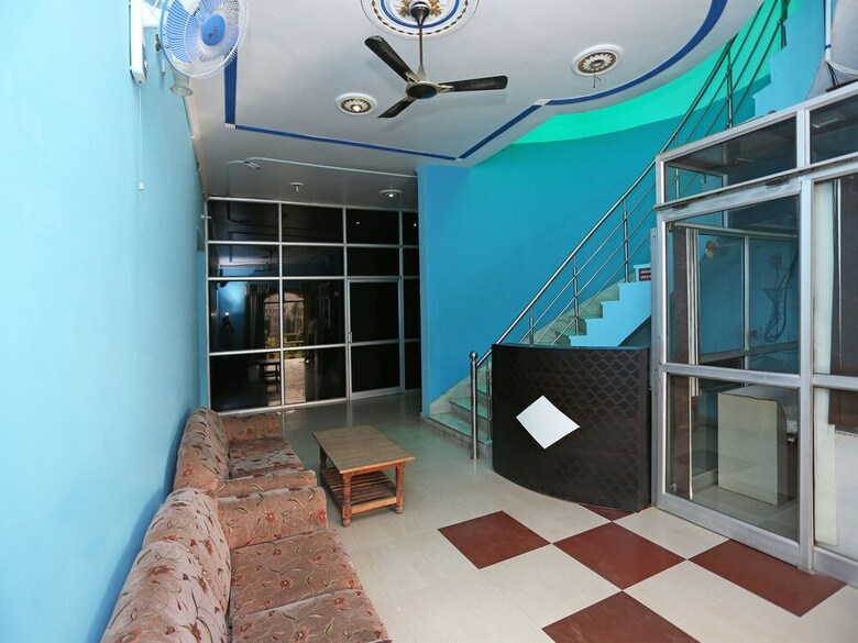 Oyo 15492 Hotel Dolly