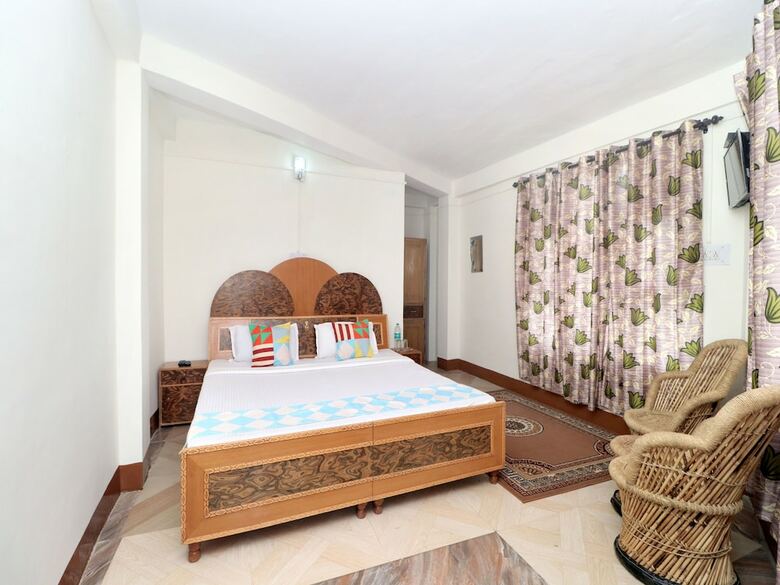 Hotel Oyo Home 18477 Cheerful Stay