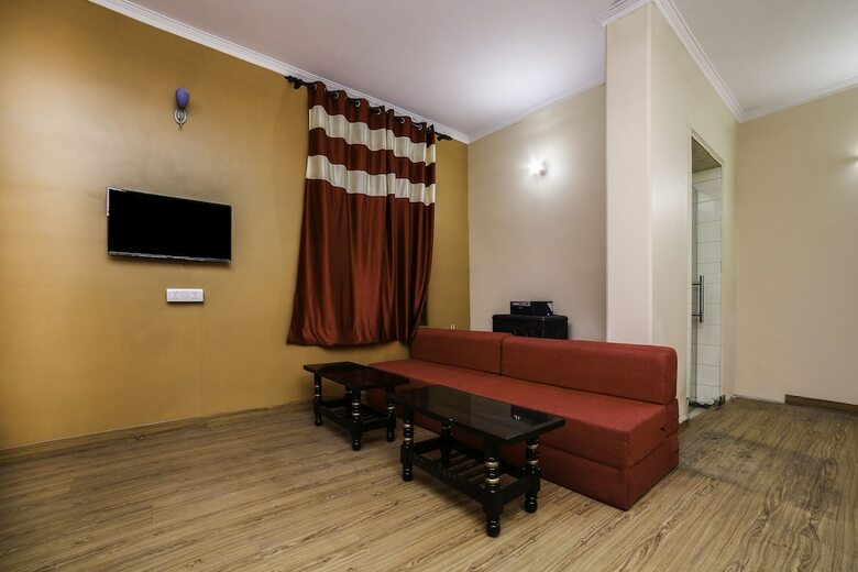 Hotel Oyo 26666 Refuge Home Stays