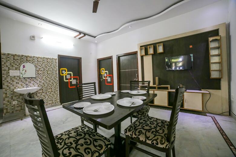 Oyo Home 16423 Spacious 3bhk