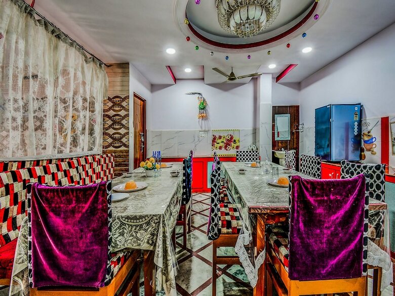 Hotel Oyo Home 18575 Luxury Stay