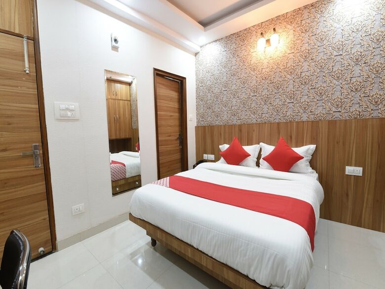 Apartamentos Oyo 14387 Luxury Inn