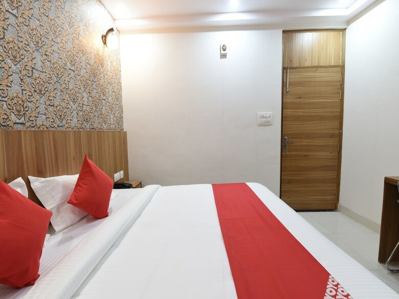Apartamentos Oyo 14387 Luxury Inn