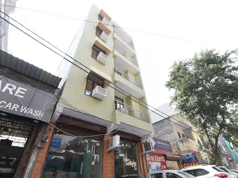 Apartamentos Oyo 14387 Luxury Inn