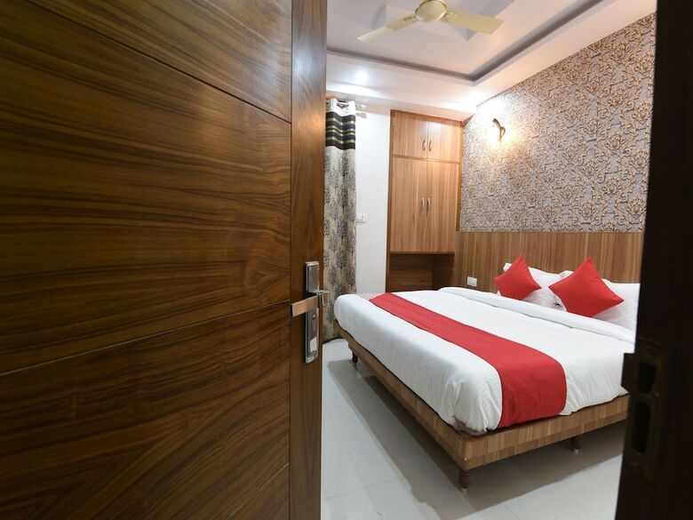 Apartamentos Oyo 14387 Luxury Inn