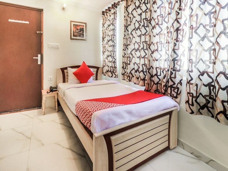 Oyo 783 Om Hotel
