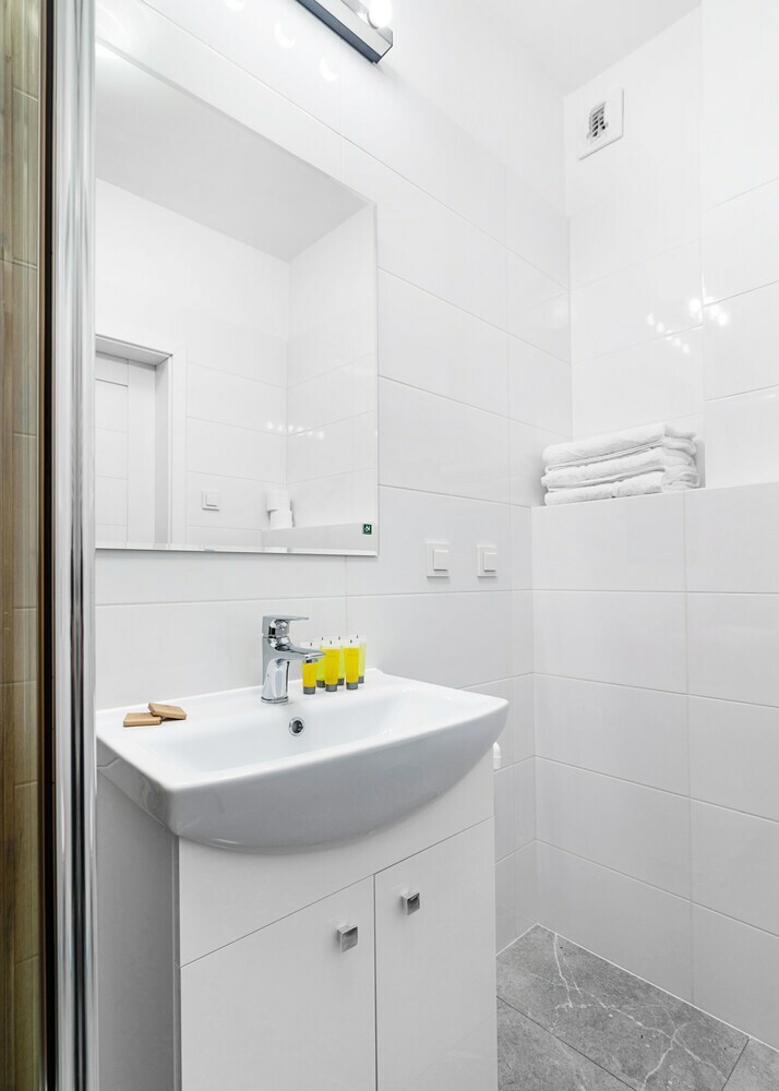 Warszawa-wlochy Sunlit Apartment