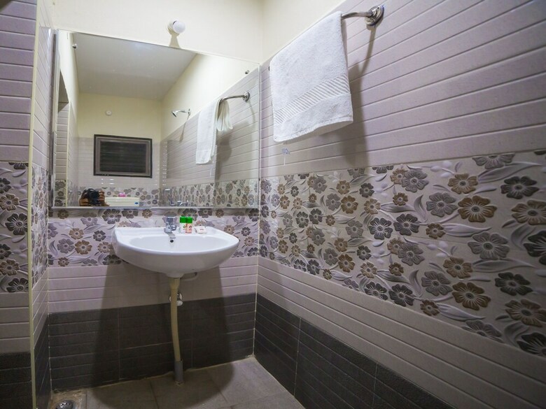 Hotel Oyo 8147 Short Stay S