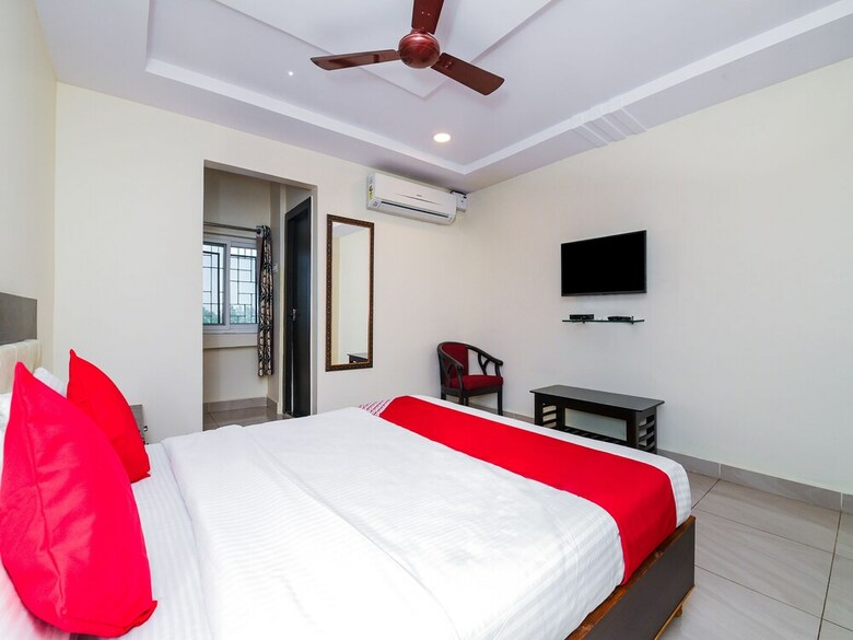 Hotel Oyo 26723 Rb Residency
