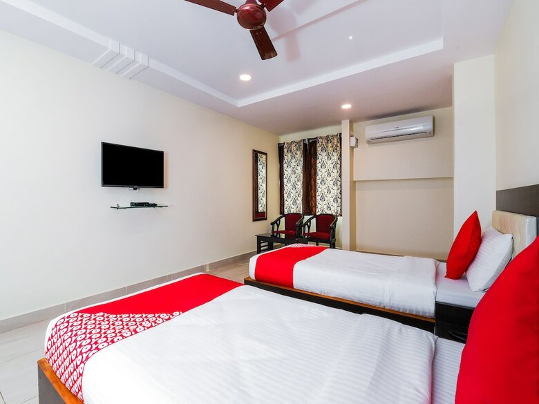Hotel Oyo 26723 Rb Residency