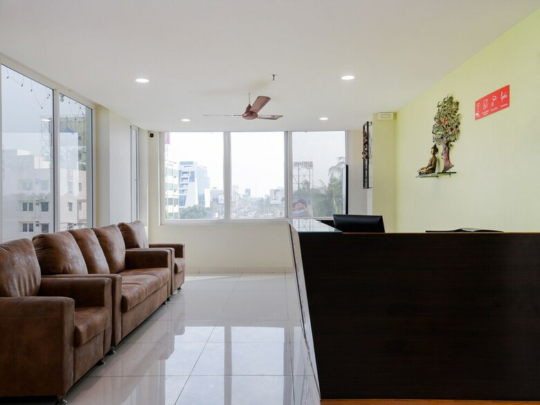 Hotel Oyo 26723 Rb Residency