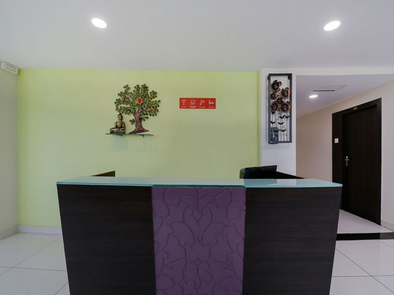 Hotel Oyo 26723 Rb Residency