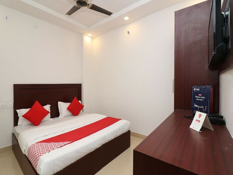 Oyo 1021 Hotel Gayatri Residency
