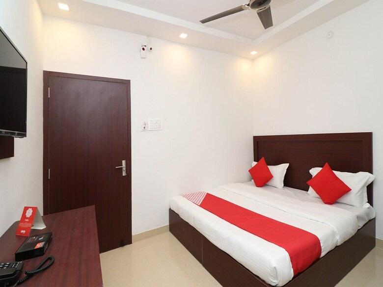 Oyo 1021 Hotel Gayatri Residency