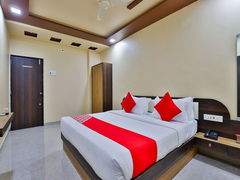 Oyo 17339 Hotel Daksh Somnath