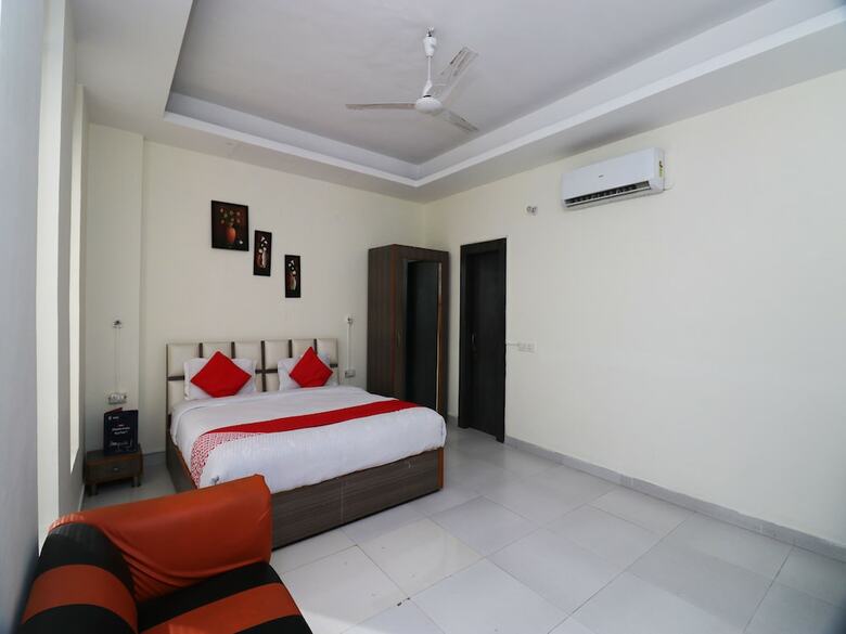 Hotel Oyo 22511 The Classic