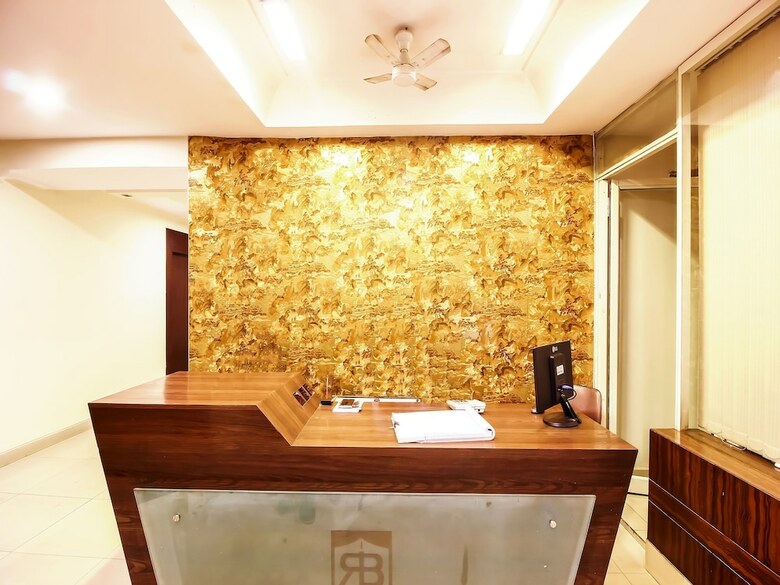 Hotel Oyo 18302 Pride Banjara