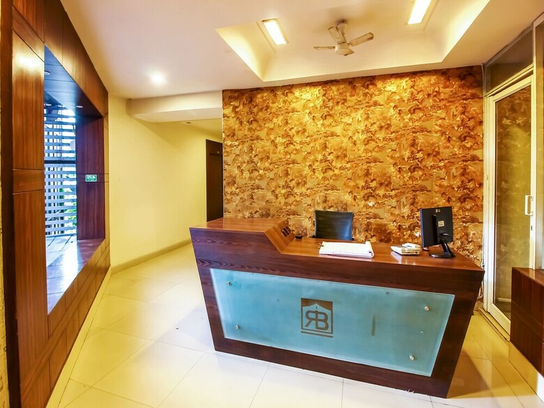 Hotel Oyo 18302 Pride Banjara