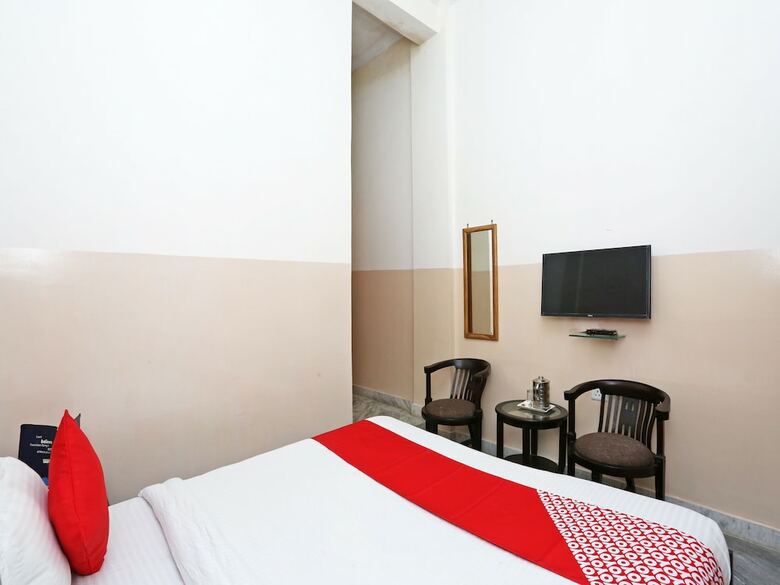 Oyo 19638 Hotel Jay Continental