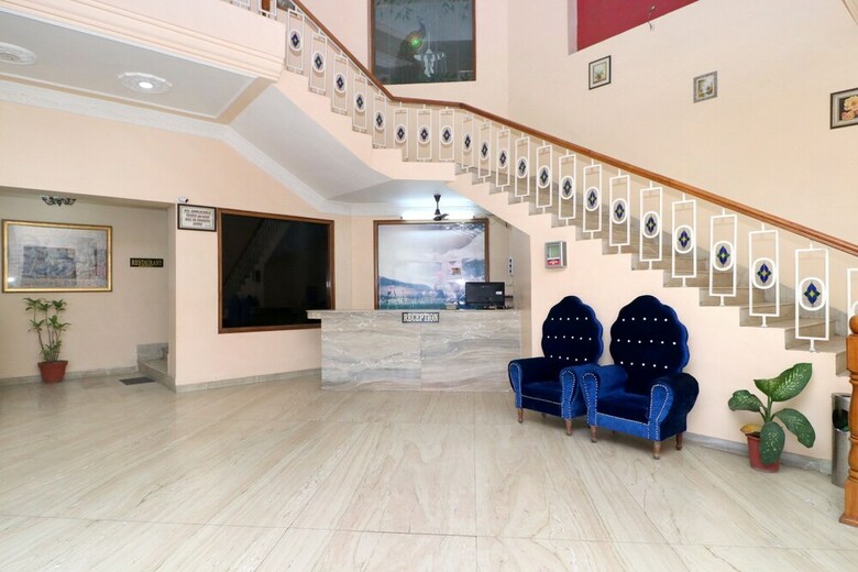 Oyo 24747 Hotel White Spott
