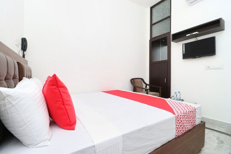 Oyo 24029 Hotel P Grand