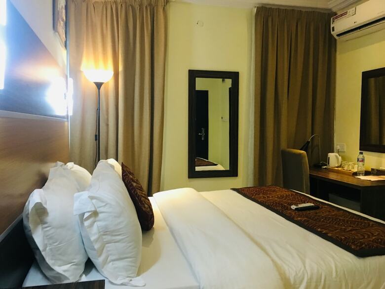 Aparthotel Stoneside Hotel And Apartments