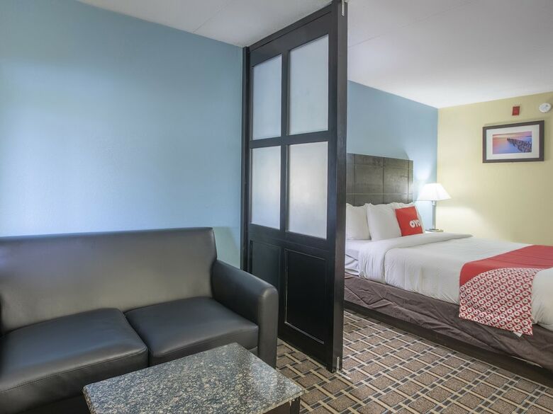 Oyo Hotel Knoxville Tn Cedar Bluff I-40