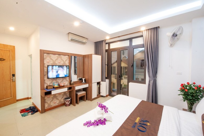 Hotel Khach San Sao