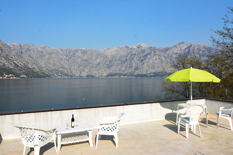 Apartamentos Holiday Home Cattaro