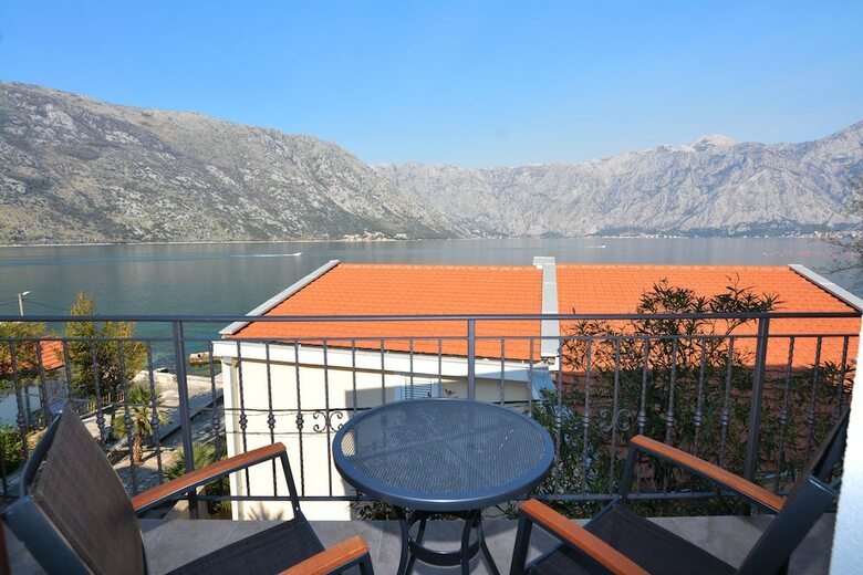 Apartamentos Holiday Home Cattaro
