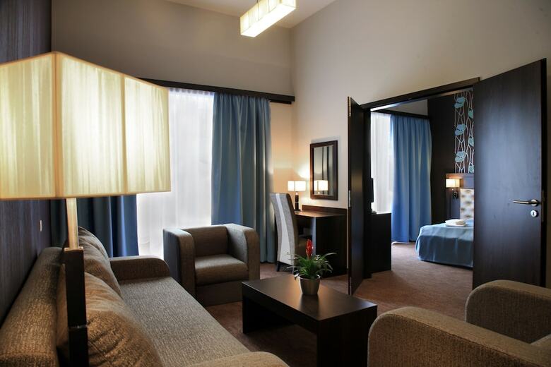 Krist�ly Hotel R�ckeve