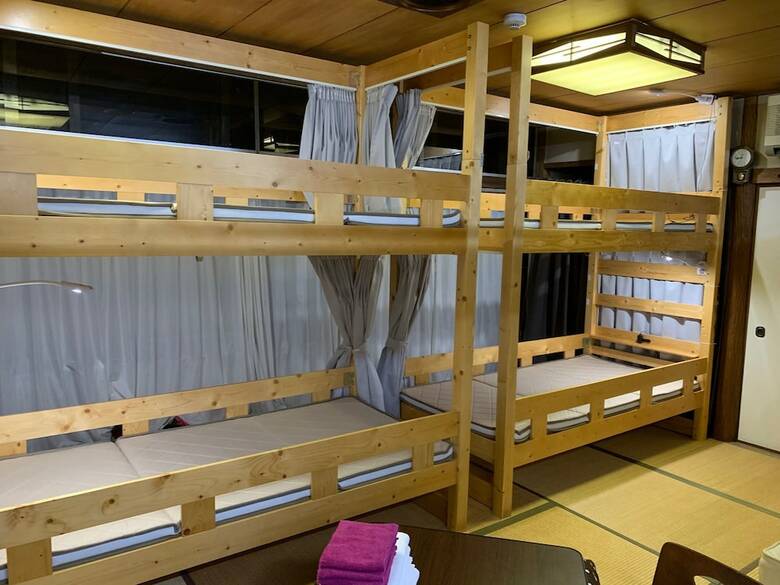 Hostal Cheap Inn Atotetsu - Hostel