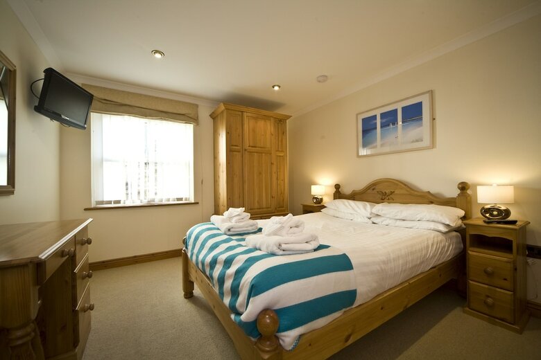 Beachcombers Apartments