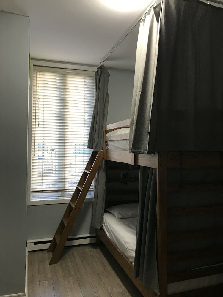 Hostal The Clarence Park