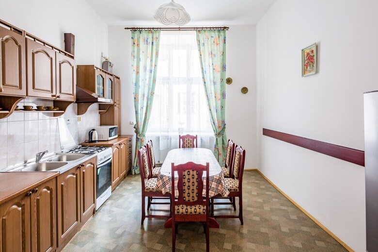 Apartamentos Three Rooms On Hnatyuka 3